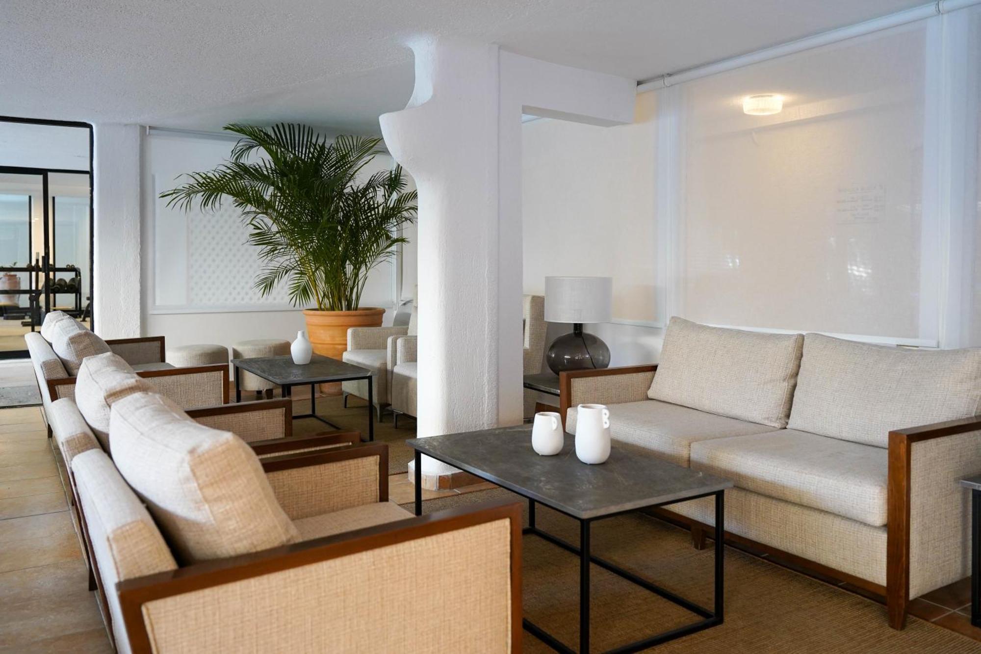 Resitour - Basilica Apartment Paphos Exterior photo
